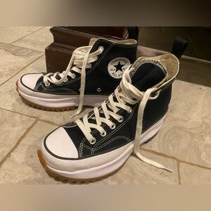 Converse Run Star Hike